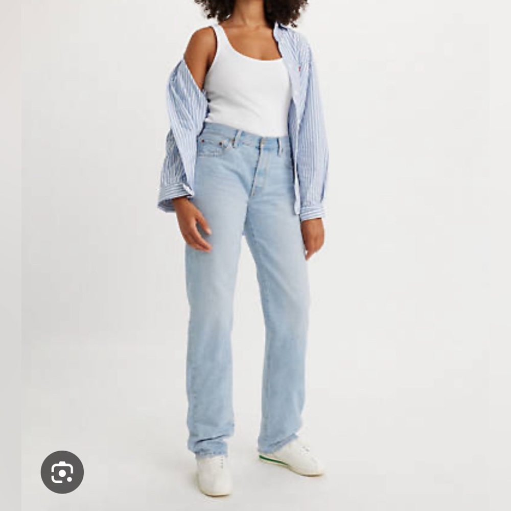 501 90s Womens Straight Jeans - Levi’s “Big E” - Light Wash